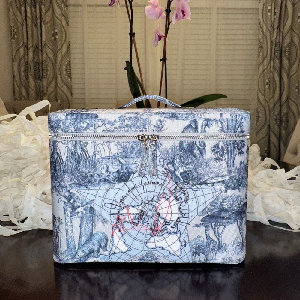 NWT Dior Around the World Vanity Train Case Towel Capture Totale Skincare Set
